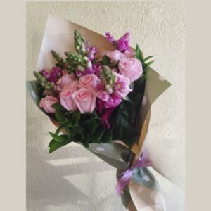 Ramo de 24 rosas rosadas